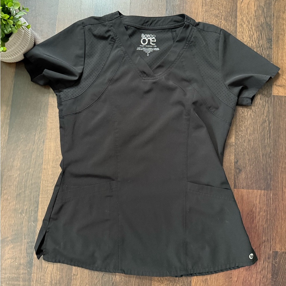 Barco One Black Scrub Top